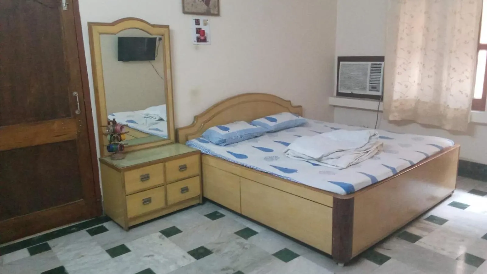 Shyam Home Stay Benares